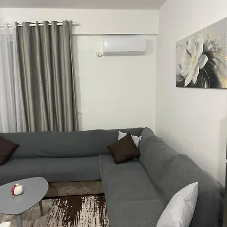 公寓 Basha Sarandë