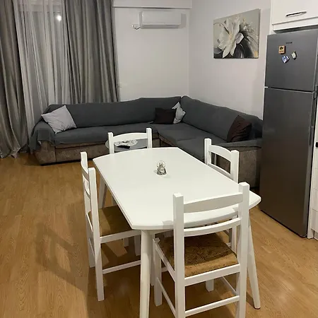 公寓 Basha Sarandë